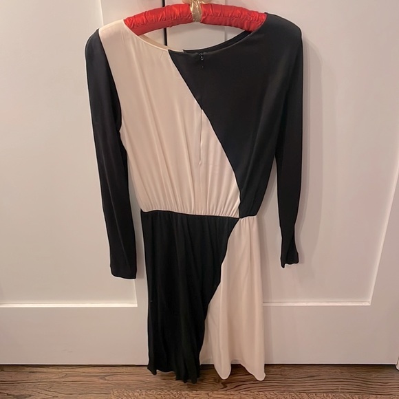 Alice and Olivia long sleeve knee length dress - Picture 4 of 8